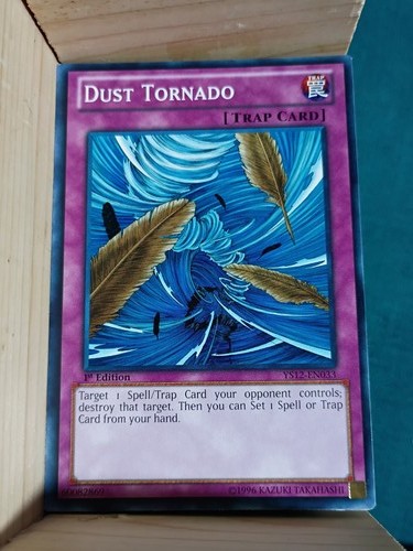 Dust tornado ys12 en033 - tornado, ys12-en033